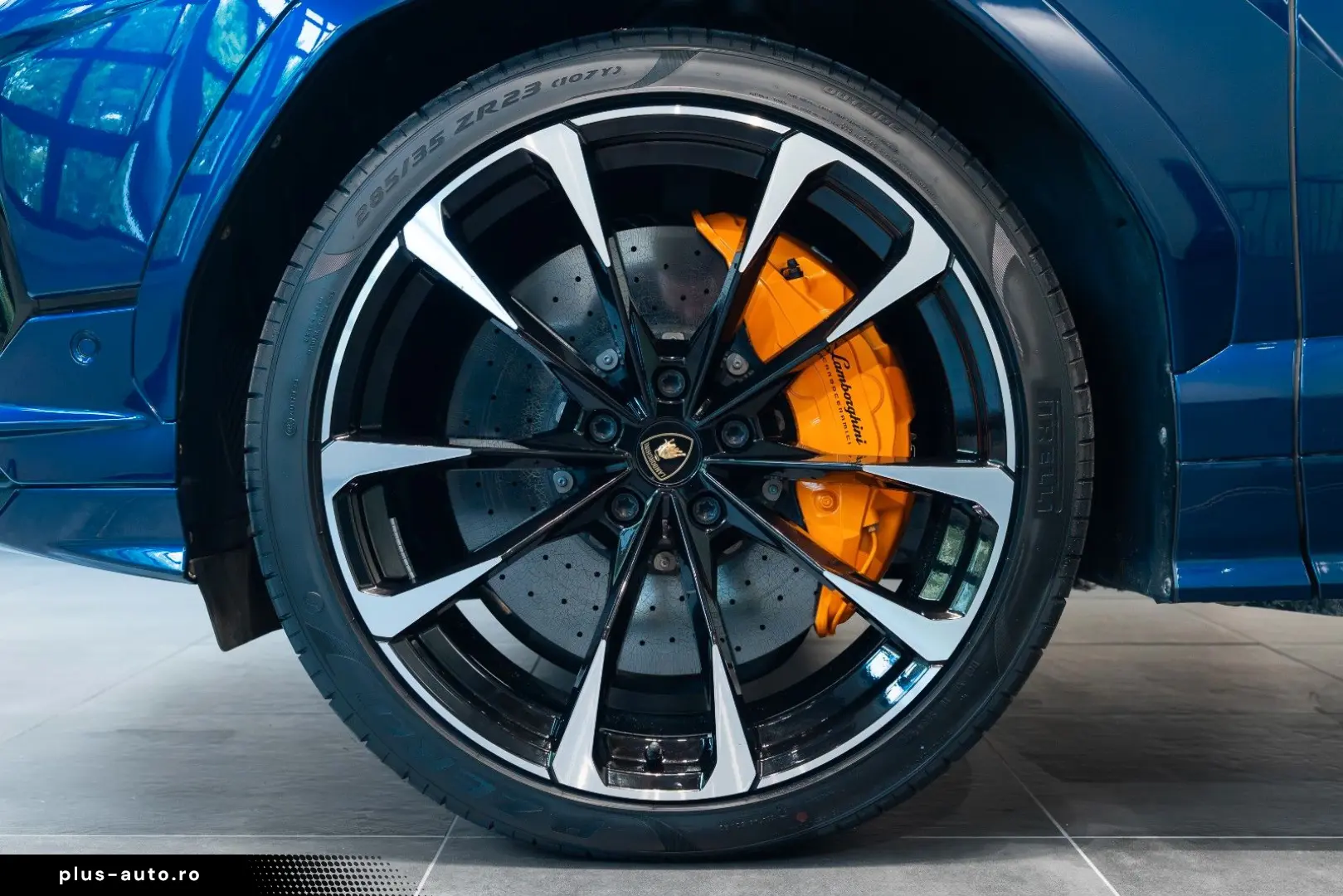 LAMBORGHINI Urus S Pano B&O Carbon Service NEU