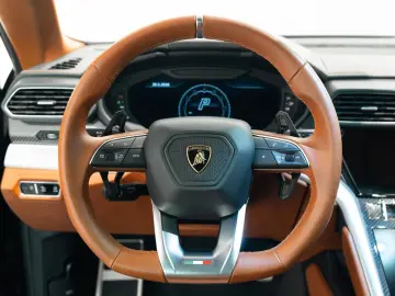 LAMBORGHINI Urus S Pano B&O Carbon Service NEU