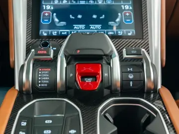 LAMBORGHINI Urus S Pano B&O Carbon Service NEU