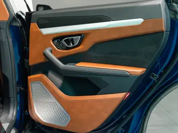 LAMBORGHINI Urus S Pano B&O Carbon Service NEU