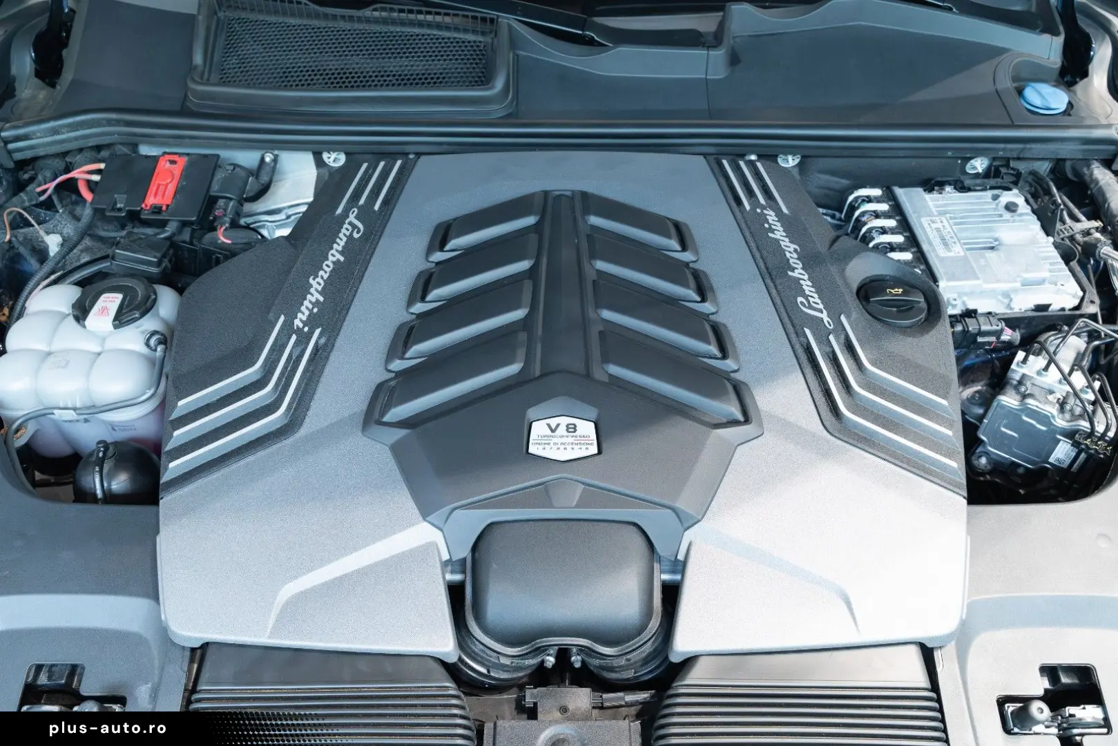 LAMBORGHINI Urus S Pano B&O Carbon Service NEU