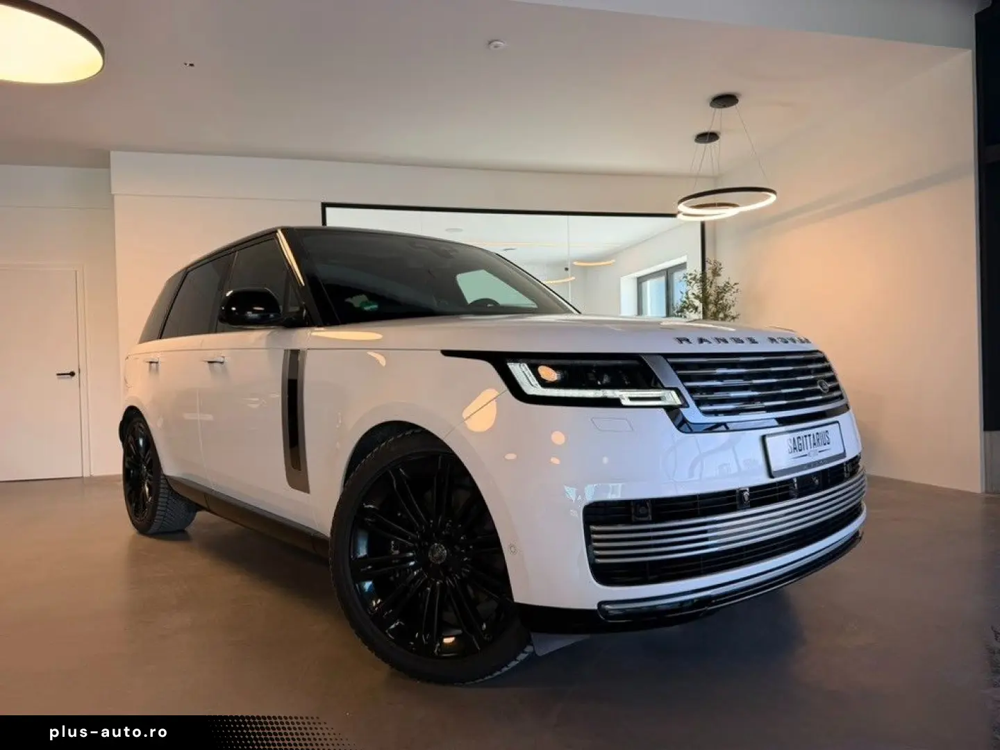 LAND ROVER Range Rover  SV 615PS Business Class 360  AHK 23