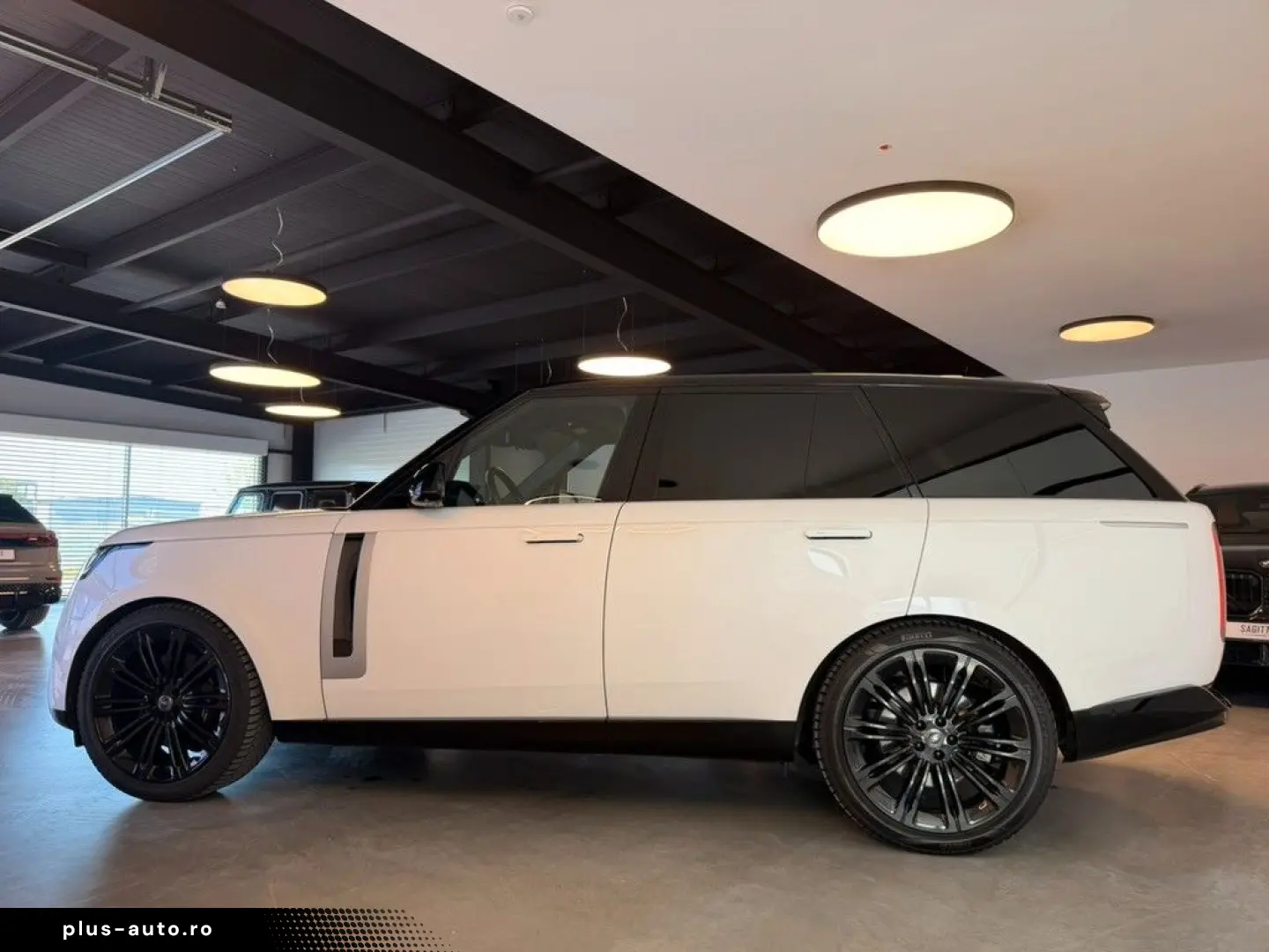 LAND ROVER Range Rover  SV 615PS Business Class 360  AHK 23