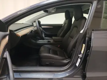 TESLA Model 3 Navi CAM Glasdach ACC