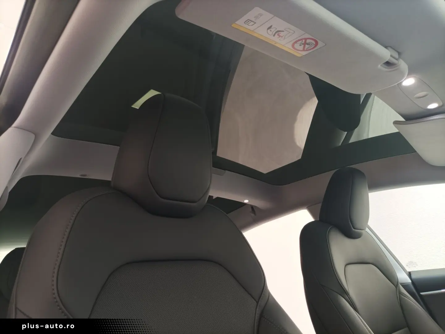 TESLA Model 3 Navi Glasdach CAM WäPu