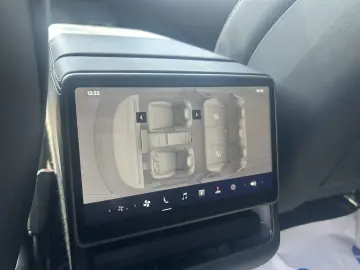TESLA Model 3 325 PS Klima Navi Leder Sitzh Pano-D AHK