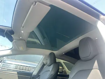 TESLA Model 3 325 PS Klima Navi Leder Sitzh Pano-D AHK