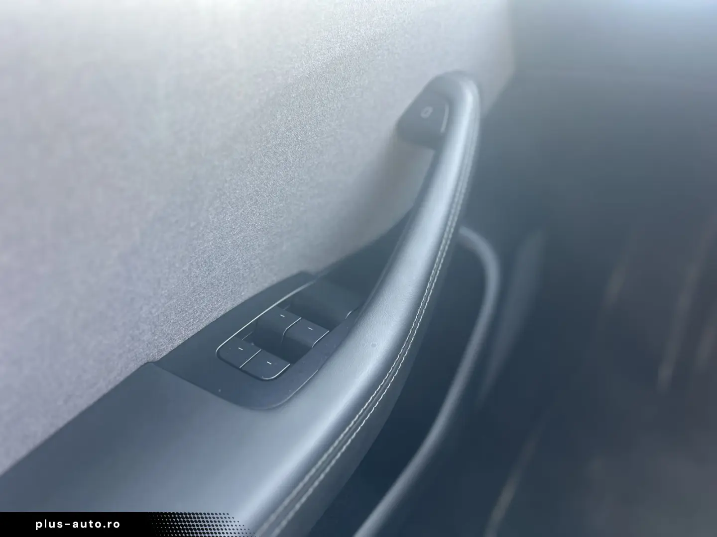 TESLA Model 3 325 PS Klima Navi Leder Sitzh Pano-D AHK