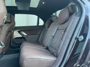 BMW i7 M70 xDrive ExecutiveLoungeSeat