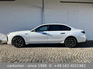 BMW i7 xDr M70  M SPORT PRO  LOUNGE SEAT DIAMOND