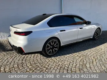 BMW i7 xDr M70  M SPORT PRO  LOUNGE SEAT DIAMOND