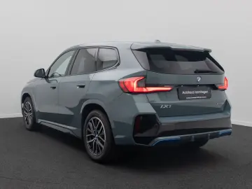 BMW iX1 xD30 M Sport HUD DAB AHK 360  CockpitPro 18