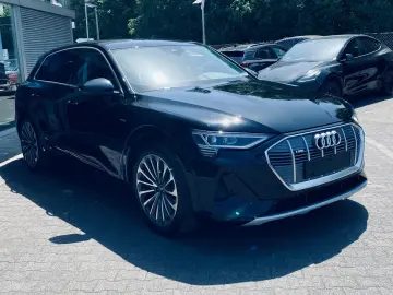 AUDI e-tron 55 Quat S LINE LUFT LED NAVI SHZ KAM B&O