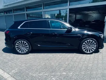 AUDI e-tron 55 Quat S LINE LUFT LED NAVI SHZ KAM B&O