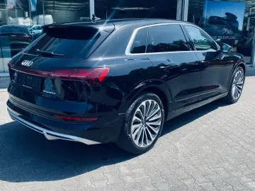 AUDI e-tron 55 Quat S LINE LUFT LED NAVI SHZ KAM B&O