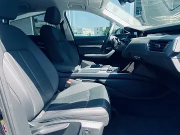 AUDI e-tron 55 Quat S LINE LUFT LED NAVI SHZ KAM B&O