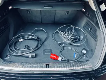 AUDI e-tron 55 Quat S LINE LUFT LED NAVI SHZ KAM B&O