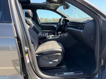 VW Touareg 3.0 TSI R LINE BlackS PAN MATRI LUFT VOL