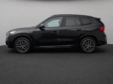 BMW iX1 xD30 M Sport Kamera DAB DrivAssist Komfort