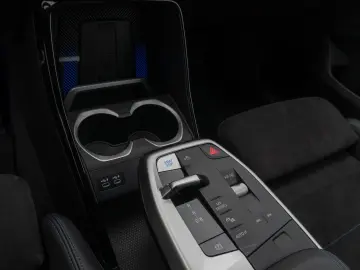 BMW iX1 xD30 M Sport Kamera DAB DrivAssist Komfort