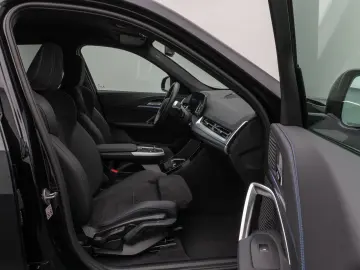 BMW iX1 xD30 M Sport Kamera DAB DrivAssist Komfort