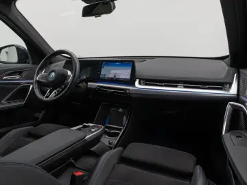 BMW iX1 xD30 M Sport Kamera DAB DrivAssist Komfort