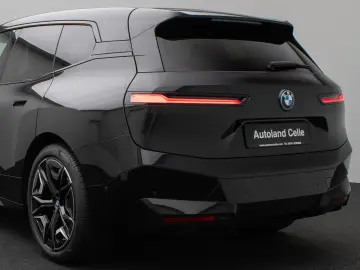 BMW iX M60 Panorama 360 Laser B&W SoftCl Massage 22