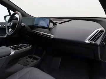 BMW iX M60 Panorama 360 Laser B&W SoftCl Massage 22