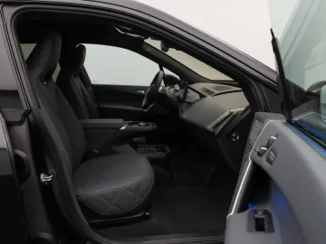 BMW iX M60 Panorama 360 Laser B&W SoftCl Massage 22