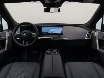 BMW iX M60 Panorama 360 Laser B&W SoftCl Massage 22