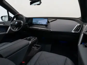 BMW iX M60 Panorama 360 Laser B&W SoftCl Massage 22