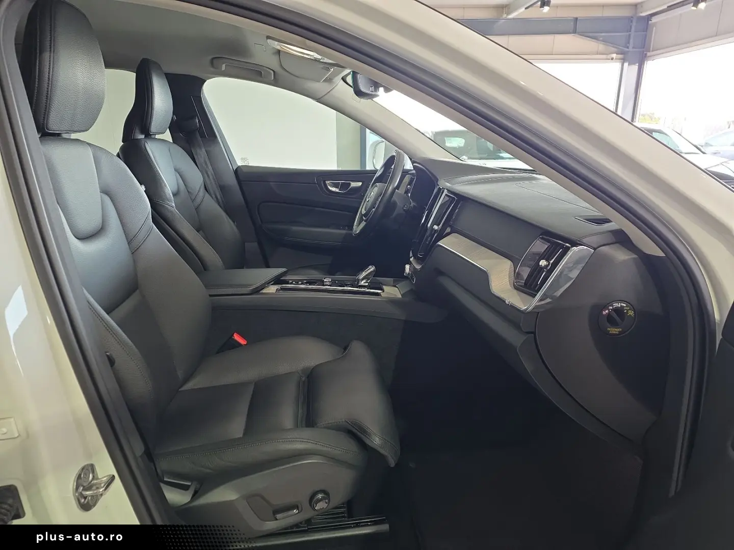 VOLVO XC60 B4 (D) Inscription AWD Leder Kamera WinterP
