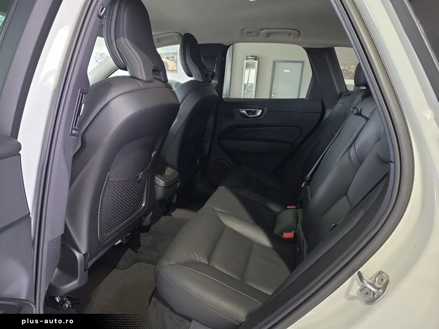 VOLVO XC60 B4 (D) Inscription AWD Leder Kamera WinterP