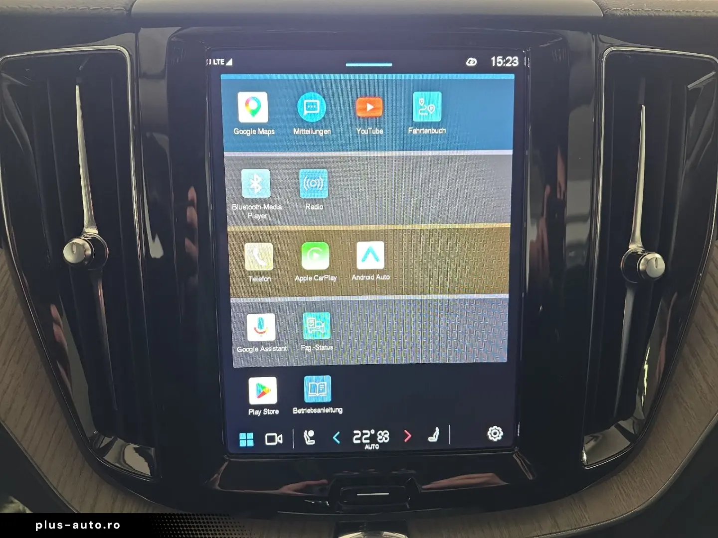 VOLVO XC60 B4 (D) Inscription AWD Leder Kamera WinterP