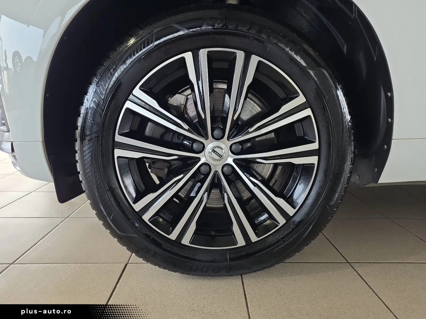 VOLVO XC60 B4 (D) Inscription AWD Leder Kamera WinterP