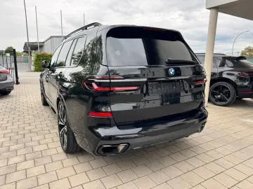 BMW xDrive 40d M Sport Sky L Integral AHK Massage 23