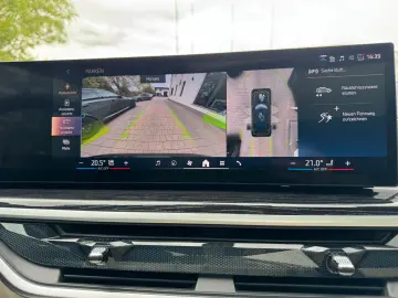 BMW xDrive 40d M Sport Sky L Integral AHK Massage 23