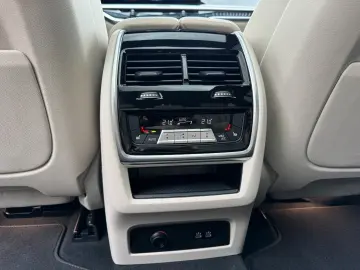 BMW xDrive 40d M Sport Sky L Integral AHK Massage 23
