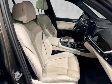 BMW X7 M60 i Softclose