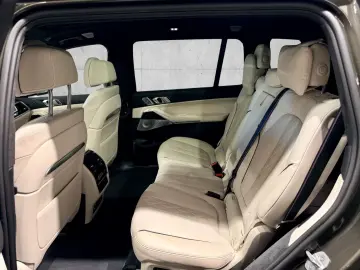 BMW X7 M60 i Softclose