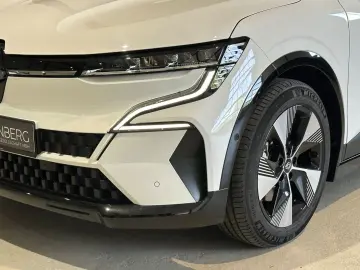 RENAULT Megane E-TECH Techno 220  2XVerfügbar ACC Kam.