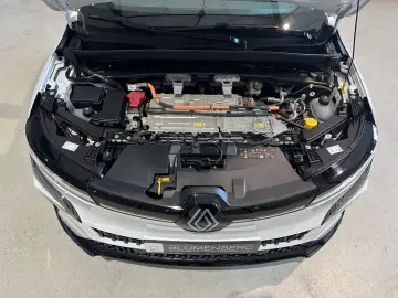 RENAULT Megane E-TECH Techno 220  2XVerfügbar ACC Kam.