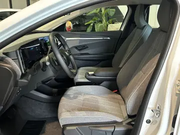 RENAULT Megane E-TECH Techno 220  2XVerfügbar ACC Kam.