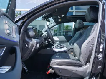 MERCEDES-BENZ GLE 300 d 4M 3xAMG 7-SITZE 360  AIRMAT…