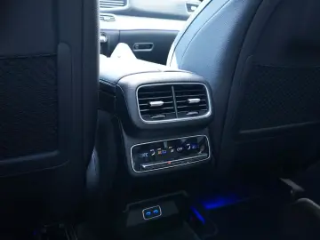 MERCEDES-BENZ GLE 300 d 4M 3xAMG 7-SITZE 360  AIRMAT…