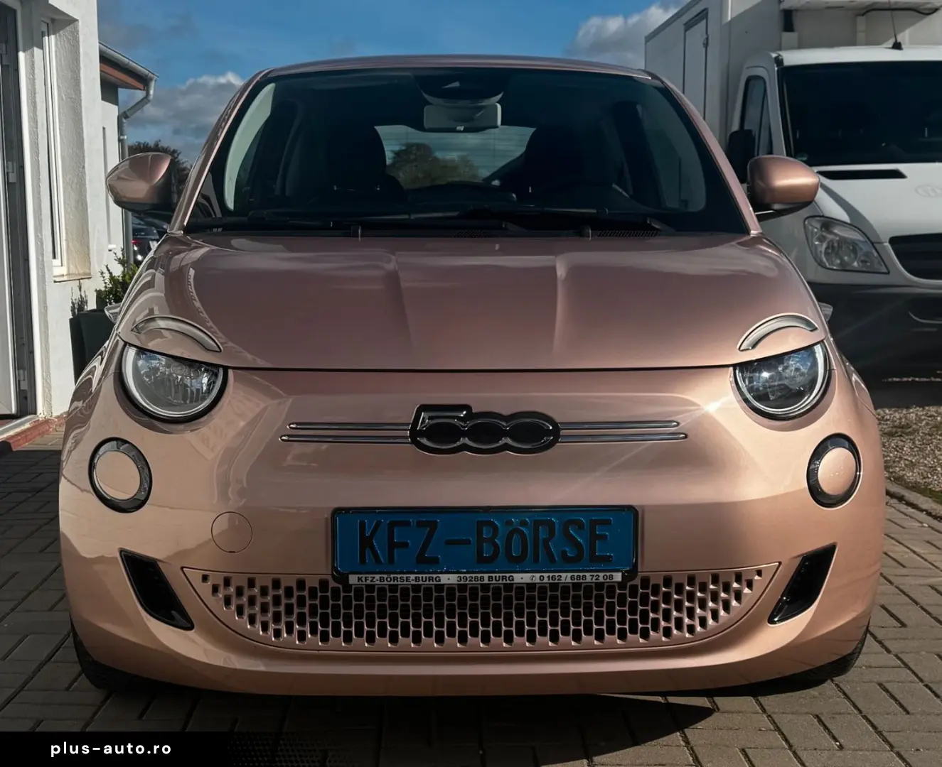 FIAT 500e  Große Batterie Carplay Schnellladefunktion
