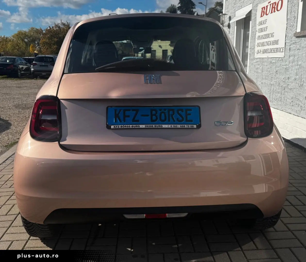 FIAT 500e  Große Batterie Carplay Schnellladefunktion
