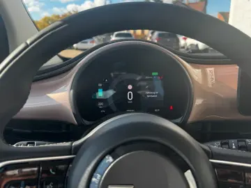 FIAT 500e  Große Batterie Carplay Schnellladefunktion