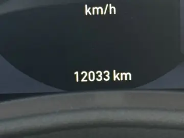FIAT 500e  Große Batterie Carplay Schnellladefunktion