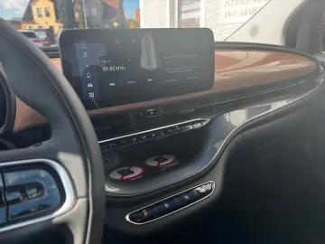 FIAT 500e  Große Batterie Carplay Schnellladefunktion